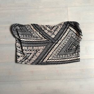 Multi pattern tube top